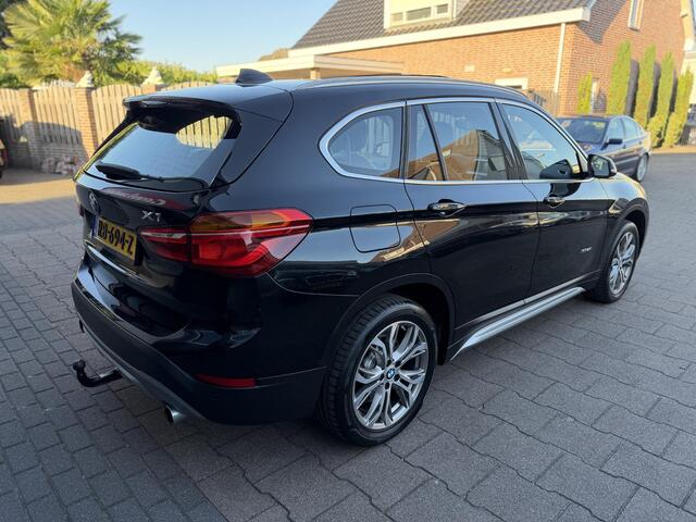 BMW X1 xDrive20i High Exec. NL Auto Leder|HUD|Pano|Trekh