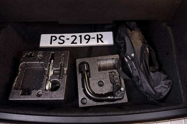 BMW X1 XDrive20i High Executive (PANORAMADAK, CAMERA, TREKHAAK, STOELVERWARMING, DEALER ONDERHOUD