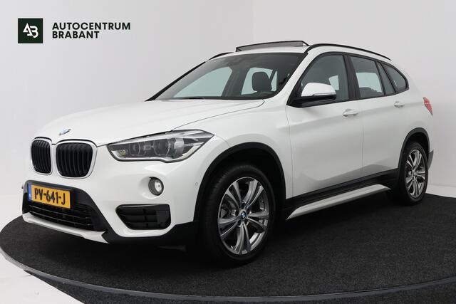 BMW X1 SDrive20i Corporate Lease High Executive (PANORAMADAK, CAMERA, STOELVERWARMING, HEAD-UP DI