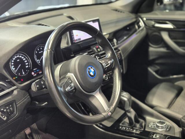 BMW X1 xDrive25e eDrive Edition Panorama | 19" | Camera | Electrische stoelen | CarPlay