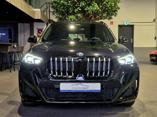 BMW X1 xDrive25e M-Sport | 360 Camera | Stoelverwarming | HUD