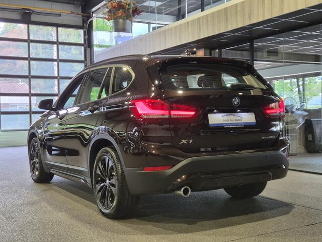 BMW X1 xDrive25e Executive Sportline | Sparkling Brown | Camera | HUD | Stoelverwarming