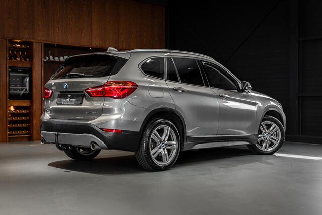 BMW X1 sDrive20i High Executive | Stoelverwarming | Leder