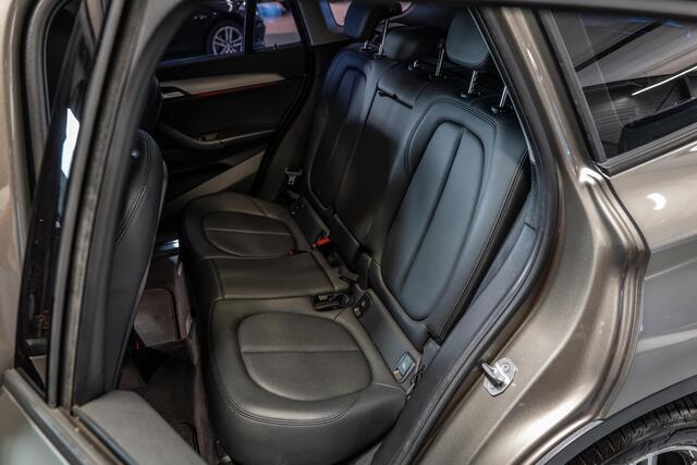 BMW X1 sDrive20i High Executive | Stoelverwarming | Leder