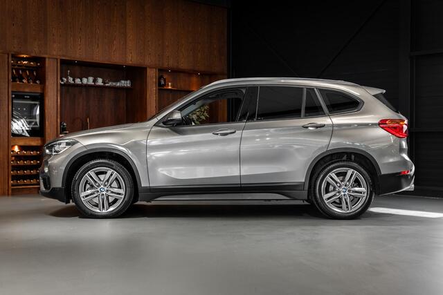 BMW X1 sDrive20i High Executive | Stoelverwarming | Leder