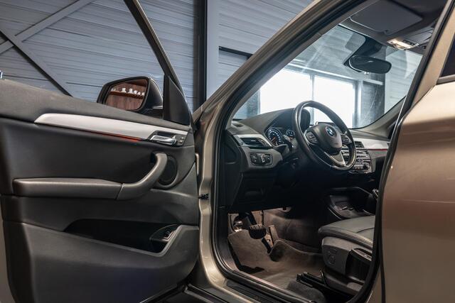 BMW X1 sDrive20i High Executive | Stoelverwarming | Leder