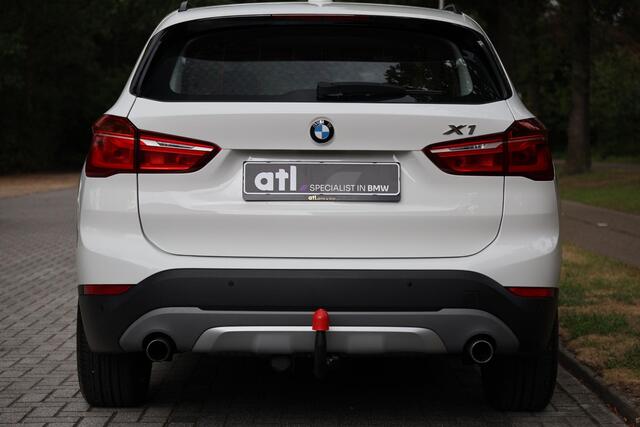 BMW X1 xDrive20i X Line | Aut | Pano | LED | Clima | Navi | Trekhaak | Stoelverwarming | Sportstuur | PDC V+A | Etc.