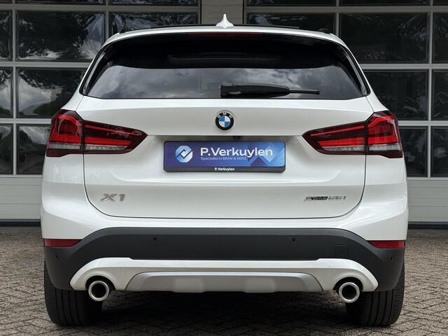BMW X1 xDrive25i X LINE | PANORAMA | NAVIGATIE PLUS | STOELVERWARMING | CAMERA | HEAD UP |
