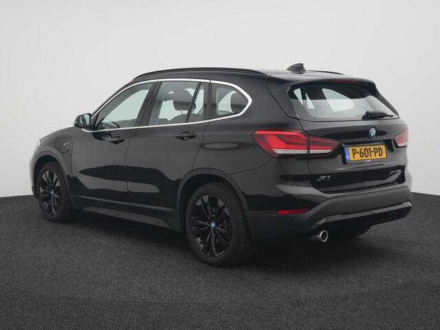 BMW X1 xDrive25e Executive Cruise | Head-Up | Lederbekleding | El. Achterklep | Stoelverwarming | Climate |