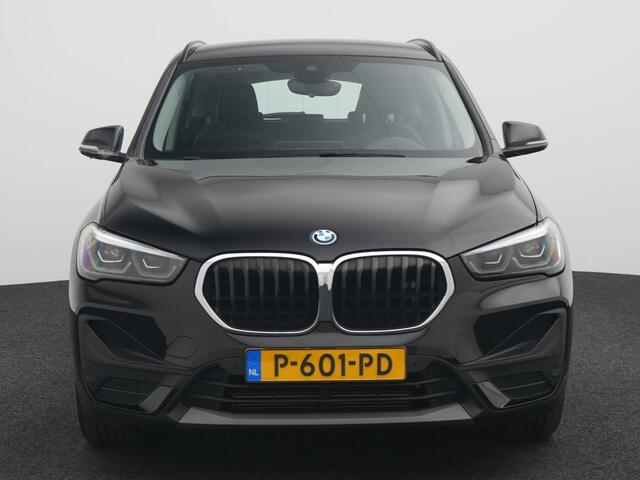 BMW X1 xDrive25e Executive Cruise | Head-Up | Lederbekleding | El. Achterklep | Stoelverwarming | Climate |
