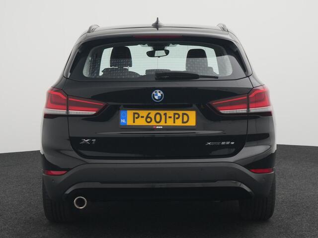 BMW X1 xDrive25e Executive Cruise | Head-Up | Lederbekleding | El. Achterklep | Stoelverwarming | Climate |