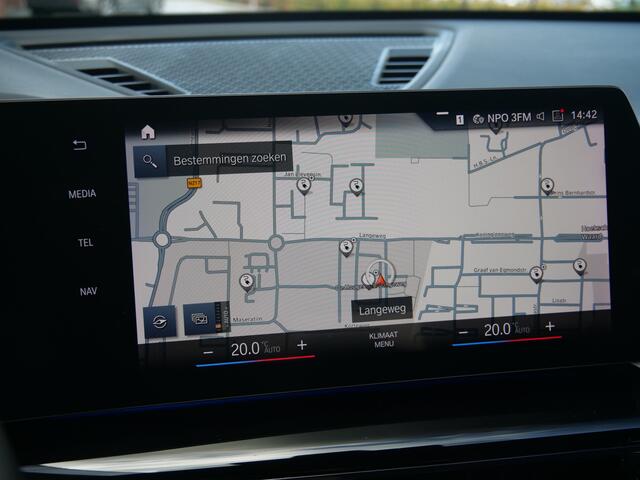 BMW X1 xDrive30e 326 Pk Automaat M-Sport pakket / Navi / DAB / Apple Carplay / Camera