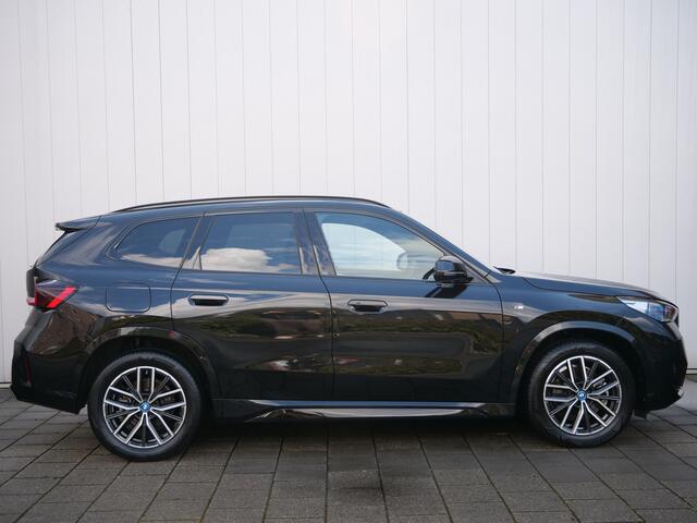 BMW X1 xDrive30e 326 Pk Automaat M-Sport pakket / Navi / DAB / Apple Carplay / Camera