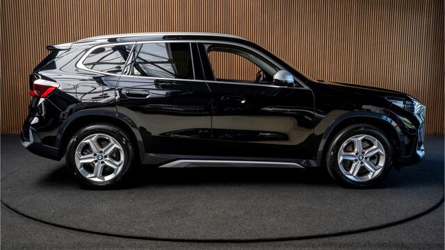 BMW X1 xDrive23i xLine 18inch Sportstoelen Leder Driving Assistant Plus Trekhaak