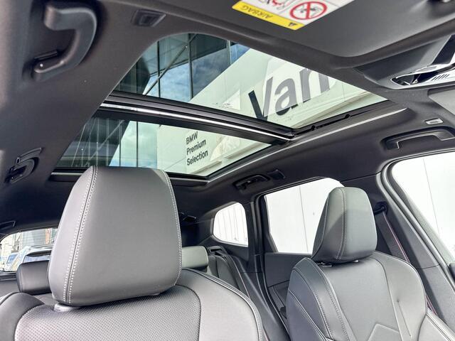 BMW X1 xDrive23i | Innovation Pack | M Sport | Panoramadak | Travel Pack | Haram Kardon