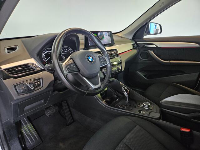 BMW X1 sDrive20i Business Edition / Camera / Memory / Head-Up / NL Auto