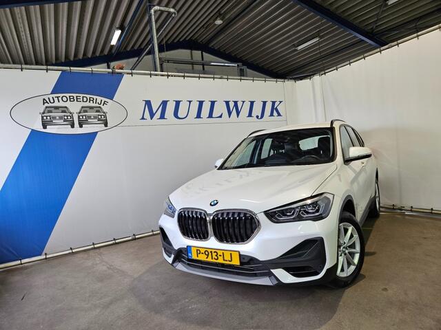 BMW X1 sDrive20i Business Edition / Camera / Memory / Head-Up / NL Auto