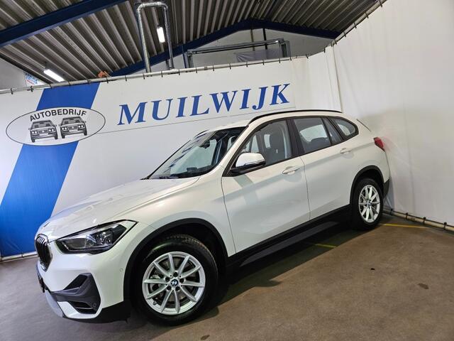 BMW X1 sDrive20i Business Edition / Camera / Memory / Head-Up / NL Auto