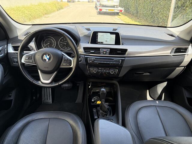 BMW X1 xDrive20i High Executive / AUTOMAAT / LEER / NAVI / CRUISE / TREKHAAK / 105dkm!