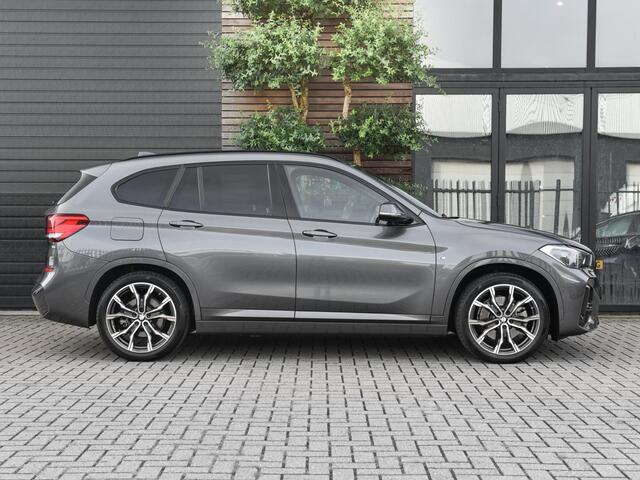 BMW X1 xDrive25e eDrive Edition M pakket Leer Pano Stoelverwarming 19 Inch Velgen