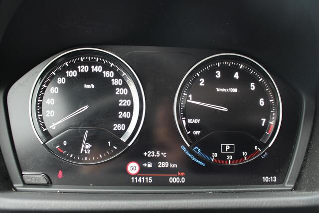 BMW X1 sDrive20i High Executive Edition | Panoramadak | Head Up Display | Trekhaak