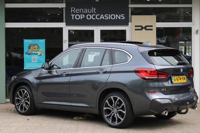 BMW X1 sDrive20i High Executive Edition | Panoramadak | Head Up Display | Trekhaak