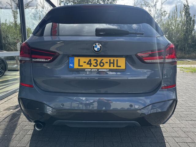 BMW X1 xDrive25e High Executive M-Sport Shadow Line / Adaptieve Cruise Control / Head-up / Harman Kardon / Leder