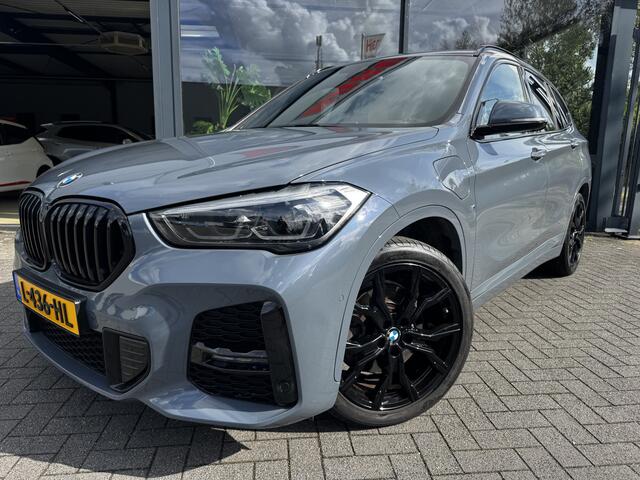 BMW X1 xDrive25e High Executive M-Sport Shadow Line / Adaptieve Cruise Control / Head-up / Harman Kardon / Leder