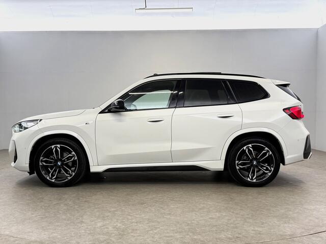 BMW X1 sDrive18i M-Sport | Pano | 360° | Virtual | HuD | Sfeer | Trekhaak | Carplay | Cruise | Keyless