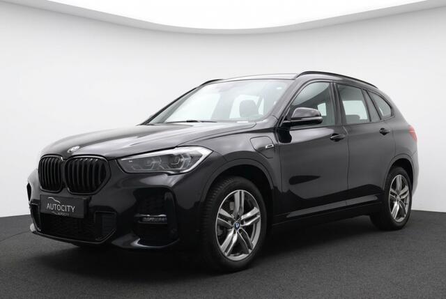 BMW X1 xDrive25e M Sport 220PK| Lederen Sportstoelen | Head up Display | Dealeronderhouden