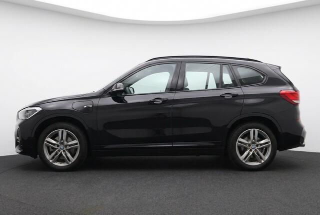 BMW X1 xDrive25e M Sport 220PK| Lederen Sportstoelen | Head up Display | Dealeronderhouden