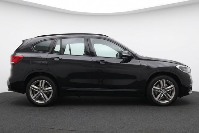 BMW X1 xDrive25e M Sport 220PK| Lederen Sportstoelen | Head up Display | Dealeronderhouden