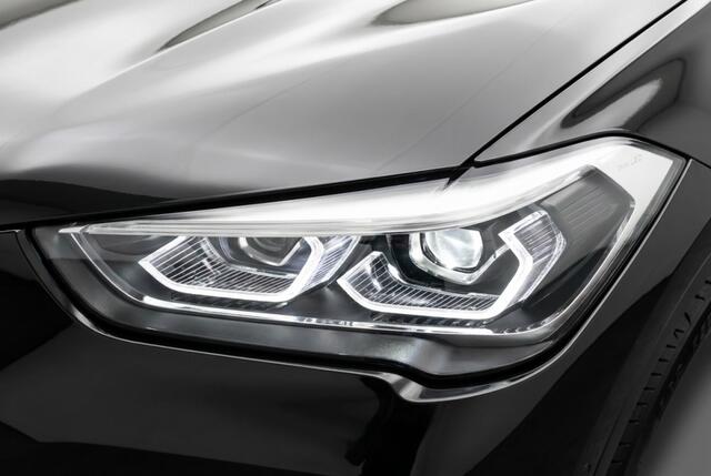 BMW X1 xDrive25e M Sport 220PK| Lederen Sportstoelen | Head up Display | Dealeronderhouden