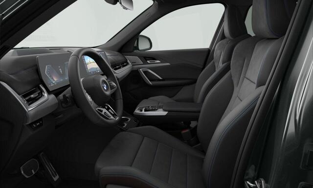 BMW X1 sDrive20i High Executive | M Sportpakket Pro | Innovation Pack | Comfort Pack