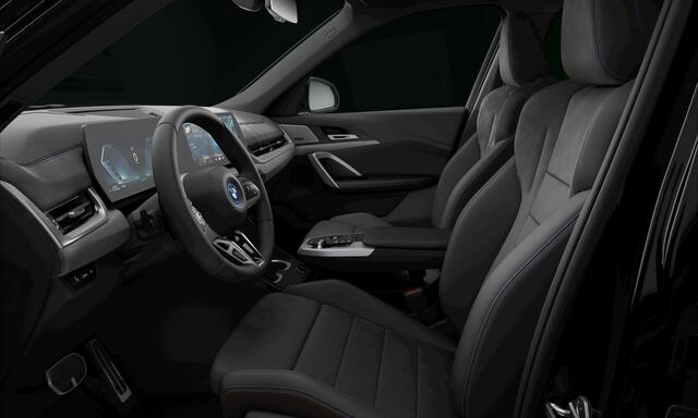 BMW X1 xDrive30e M Sport Pro , NL-auto, pano, tr.haak, H/K, 19", keyless, privacy