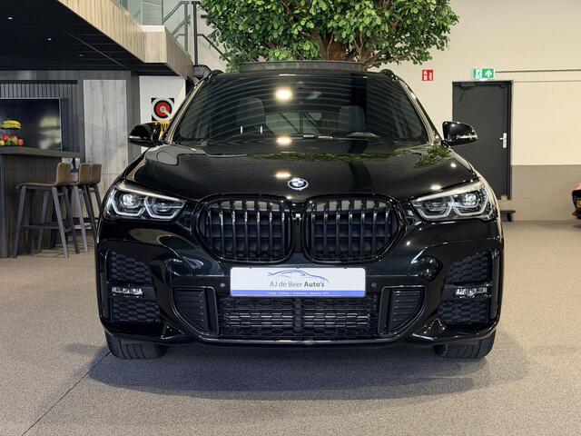 BMW X1 xDrive25e High Executive M-Sport | Panorama | HUD | Camera | Carplay