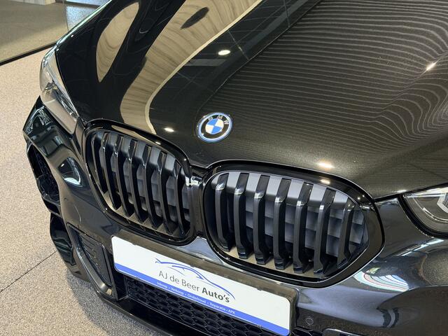 BMW X1 xDrive25e High Executive M-Sport | Panorama | HUD | Camera | Carplay