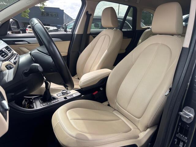 BMW X1 1.6 Diesel 2017 Trekhaak Xenon Handgeschakeld