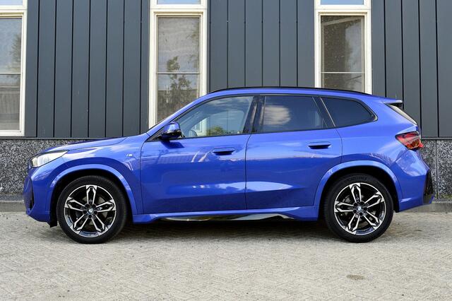 BMW X1 sDrive18i M.sport Rijklaarprijs-Garantie Panorama dak Leder Navigatie Head-Up Airco
