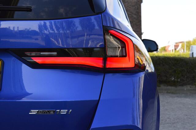 BMW X1 sDrive18i M.sport Rijklaarprijs-Garantie Panorama dak Leder Navigatie Head-Up Airco