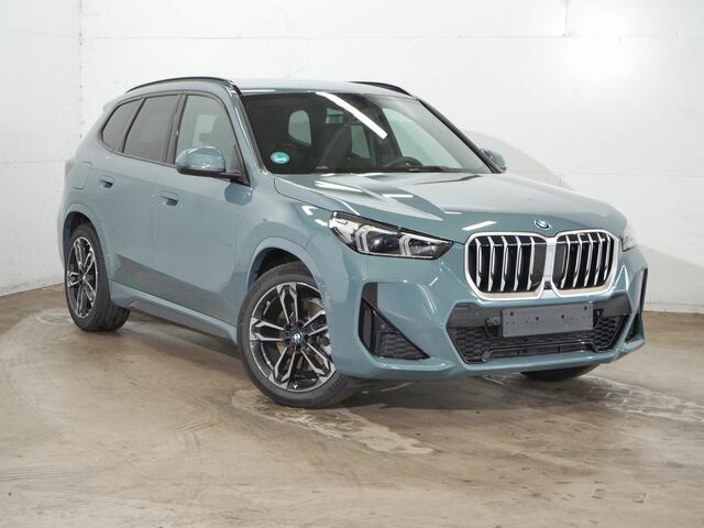 BMW X1 xDrive30e | M-Sport | Harman/kardon | Trekhaak | 19" | Elek. stoelverst. + Massage | Co Pilot | Head up | Stoel + stuurverw.