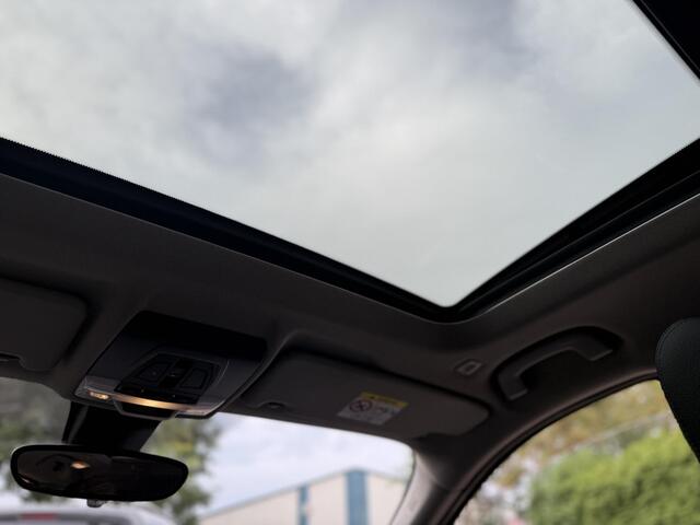 BMW X1 xDrive20i High Executive l Camera l Panorama dak l Leder l Electrische Klep l Trekhaak