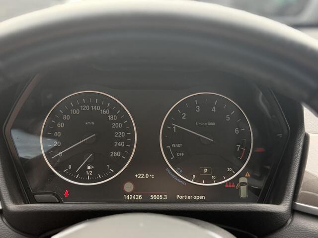 BMW X1 xDrive20i High Executive l Camera l Panorama dak l Leder l Electrische Klep l Trekhaak