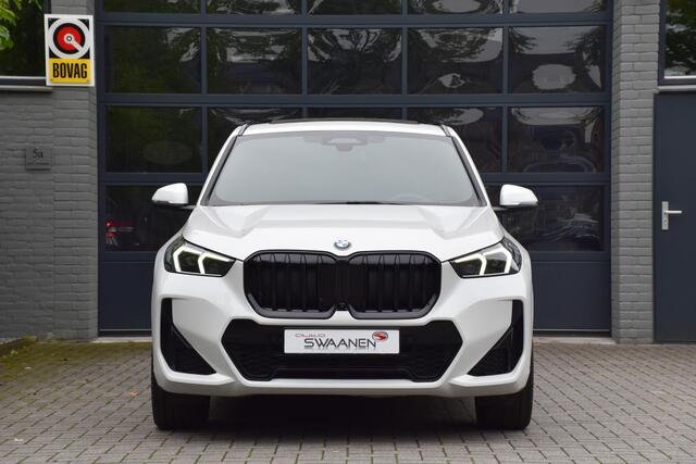 BMW X1 sDrive20i M Sport | Pano | 360 cam | 20 inch | Leer