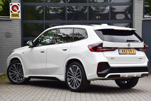 BMW X1 sDrive20i M Sport | Pano | 360 cam | 20 inch | Leer