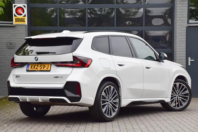 BMW X1 sDrive20i M Sport | Pano | 360 cam | 20 inch | Leer