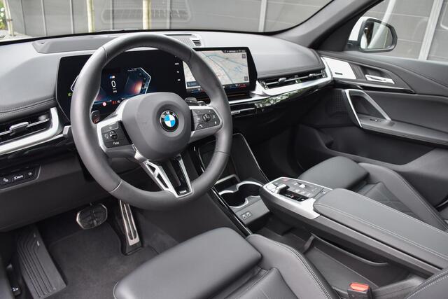 BMW X1 sDrive20i M Sport | Pano | 360 cam | 20 inch | Leer
