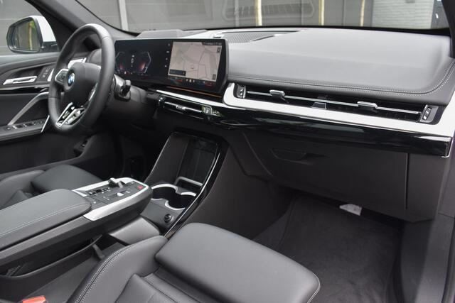 BMW X1 sDrive20i M Sport | Pano | 360 cam | 20 inch | Leer