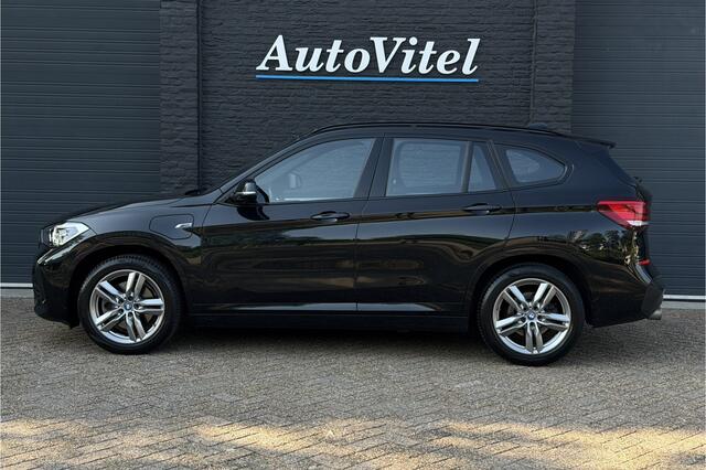 BMW X1 xDrive25e M-Sport | Sportleder | Camera | Trekhaak | Head-Up | LED | 35x op voorraad!