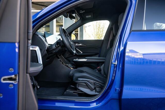 BMW X1 sDrive20i M Sport Pro | Shadow | Driving Ass. Plus | Comfort Access | Adaptive LED | Sportstoelen | 19' Inch |